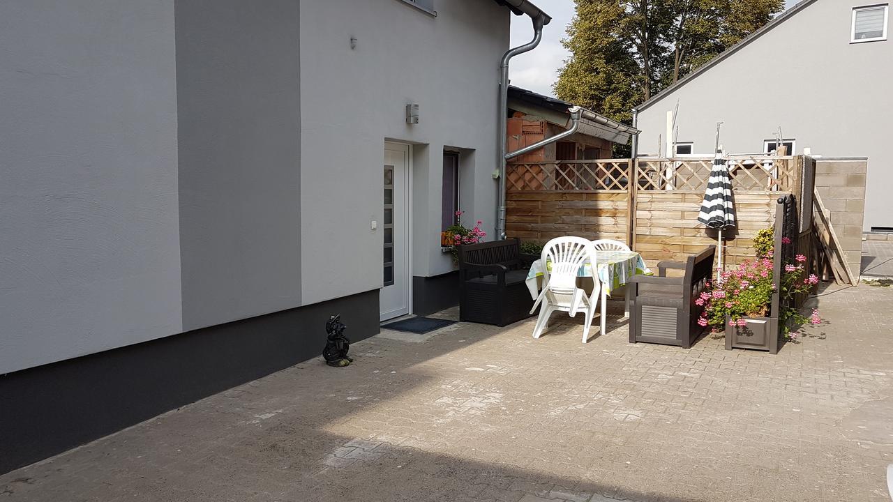 Gastehaus Nickolai Apartment Flomborn Exterior photo